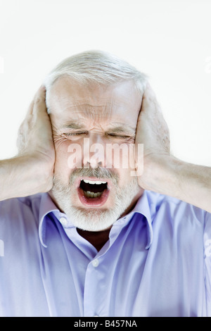 Portrait sur fond blanc avec isolé d'un beau cadre supérieur expressif Banque D'Images