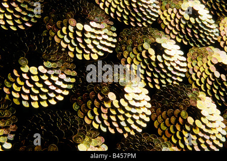 Des clous à toiture de bobines empilées Banque D'Images