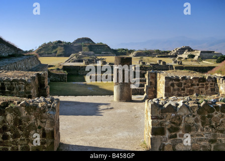 Monte Alban, vue à partir de la plate-forme du nord près de Oaxaca, Mexique Banque D'Images