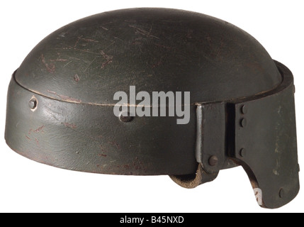 Armes/armes, bras de protection, casques, casque en acier, type Farina, Italie 1916, Banque D'Images