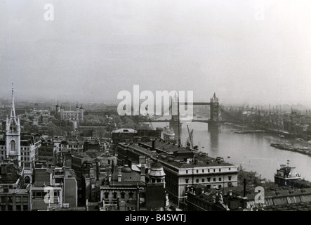 Géographie / voyages, Grande-Bretagne, Londres, vue sur la ville / paysage urbain, avec Tower et Towrer Bridge, 1956, Banque D'Images