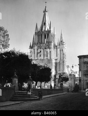 Géographie / voyages, Mexique, San Miguel de Allende, églises, Parroquia de San Miguel Arcangel (cathédrale), construit en 1880 par Zeferino Gutierrez, vue extérieure, années 60, Banque D'Images