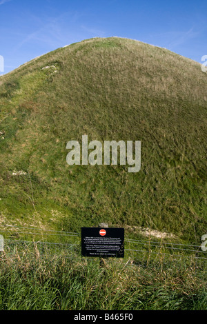 Silbury Hill Chalk homme mound près de Avebury Wiltshire England uk go Banque D'Images