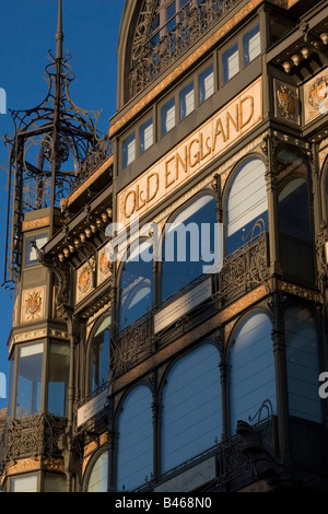 Bâtiment de style Art Nouveau abritant les 'Musee des instruments de musique', 2 rue Montagne de la Cour, Bruxelles Belgique Banque D'Images