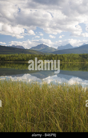 Le lac Rabbitkettle, Réserve de parc national Nahanni, Territoires du Nord-Ouest, Canada Banque D'Images