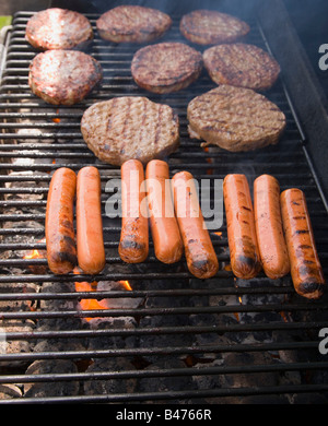 La viande sur un barbecue Banque D'Images