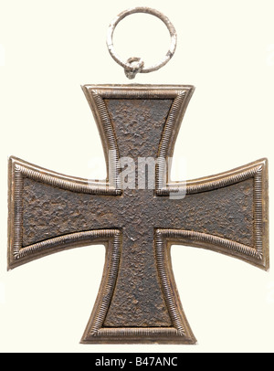 Iron Cross 1813, une grande Croix, Prussia Centre de fer noirci (rouillé) avec bordure argentée. L'œillet est livré avec un anneau de suspension desserré. Ca. 52 mm. Poids 34 g. Il est livré avec une évaluation détaillée de photo par Jörg Nimmergut en 2003, Ce qui a permis d'identifier définitivement la pièce comme pièce d'exposition pour les roulettes de fer royales de Berlin entre 1871 et 1974. Historique, historique, XIXe siècle, médaille, décoration, médailles, décorations, insigne d'honneur, insigne d'honneur, insignes d'honneur, objet, objets, photos, coupures, coupures, découpe, découpe, coupures, coupures, Banque D'Images