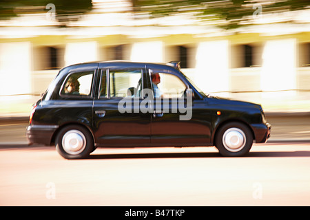 London Taxi noir, le Mall, Londres. UK Banque D'Images