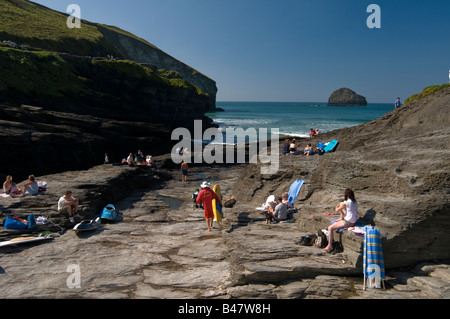 Voir de près de Trebarwith Strand, Tintagel, Cornwall, UK Banque D'Images