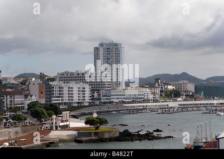 Açores . Vue de la plage Forte s Bràs sur Ponta Delgada Banque D'Images