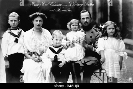 Charles Edward, 19.7.1884 - 6.3.1954, duc de Saxe-Coburg-Gotha 30.7.1900 - 13.11.1918, avec familiité, carte postale, Karlsruhe, vers 1914, Banque D'Images