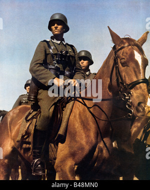 Reiterzugfuhrer allemand de la Wehrmacht, officier d'infanterie à cheval sur le front de l'Est dans la campagne de Russie, 1939-45 Banque D'Images