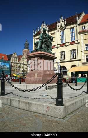 Le monument d'Aleksander Fredro à Wroclaw Pologne Banque D'Images