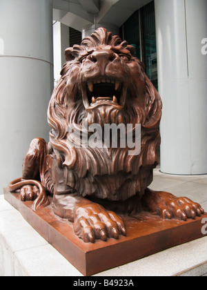 'Lion statue en face de la Hong Kong et Shanghai Bank, Hong Kong Chine.' Banque D'Images