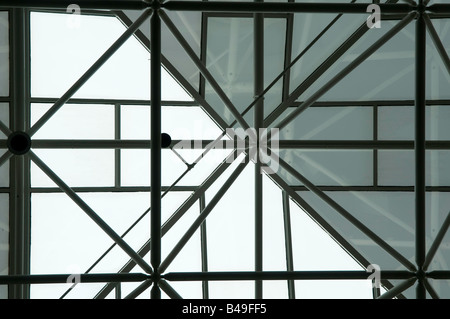 L'article de plafond musée utile comme arrière-plan ou abstrait géométrique Banque D'Images