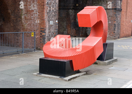 La génération de possibilités sculpture par Paul Lewthwaite (1999) sur la rue d'Altrincham, campus de l'Université de Manchester, U Banque D'Images