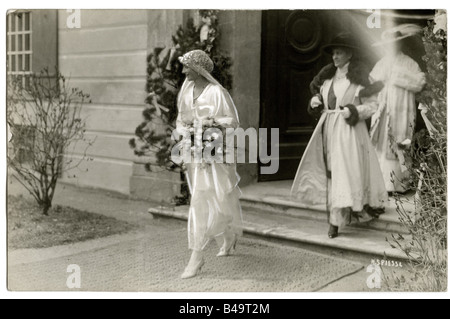 Antonia, 7.10.1899 - 31.7.1954, princesse de Bavière 7.4.1921 - 31.7.1954, lors de son mariage avec le prince héritier Rupprecht, château de Hohenburg, 7.4.1921, Allemagne, Nassau-Weilburg, Wittelsbach, 20ème siècle, Nassau Weilburg, mariée, , Banque D'Images