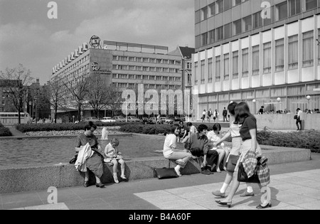 Géographie/voyages, Allemagne, Berlin, rues, Unter den Linden, 1969, Banque D'Images