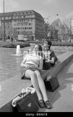 Géographie/voyages, Allemagne, Berlin, rues, Unter den Linden, 1969, Banque D'Images