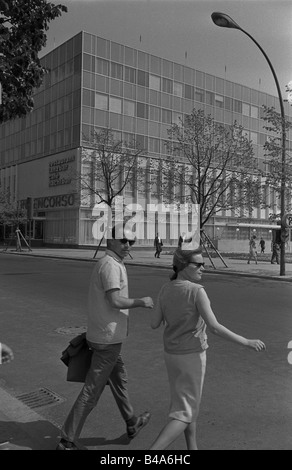 Géographie/voyages, Allemagne, Berlin, rues, Unter den Linden, 1969, Banque D'Images