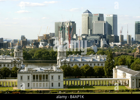 Le Royal Naval College & Bâtiments Canary Wharf de Londres Greenwich Park. Banque D'Images