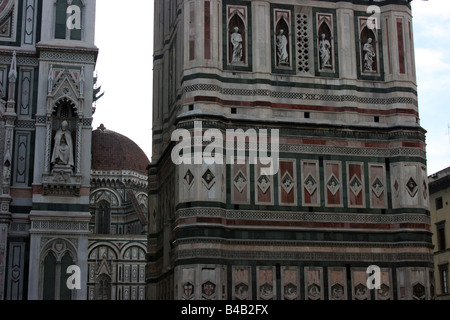 Basilica di Santa Maria del Fiore (cathédrale) et le clocher de Giotto, Florence, Italie Banque D'Images