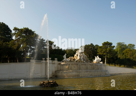 Fontaine en palais de Schonbrunn, Vienne, Autriche Banque D'Images