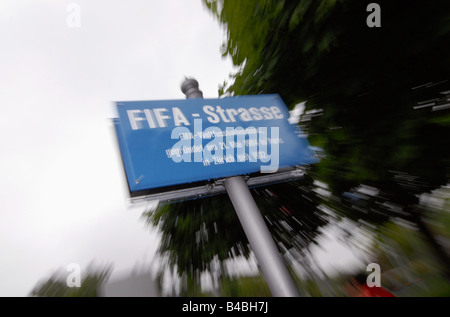 Plaque de rue de la FIFA-Strasse au siège de la FIFA à Zurich, Suisse. Banque D'Images