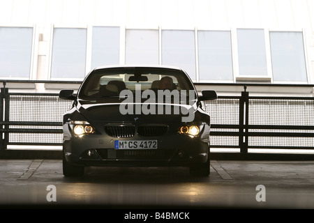 Voiture, BMW 645 Ci, roadster, coupé/cabriolet, l'année de modèle 2003-, l'anthracite, FGHDS, debout, à la défense, vue frontale, parking couvert, Banque D'Images