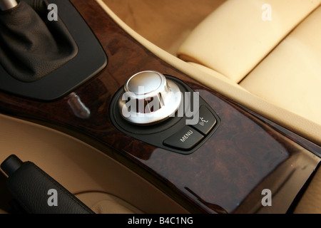 Voiture, BMW 330i, 3er BMW, Limousine, classe moyenne, l'année de modèle 2004-, noir, vue de détail, vue de l'intérieur, la technique/accessoire, le CAC Banque D'Images