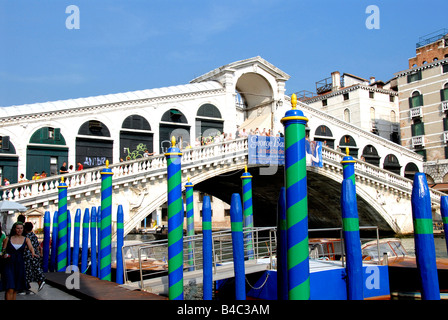 Pont du Rialto sur le grand canal, Venise, Italie Banque D'Images