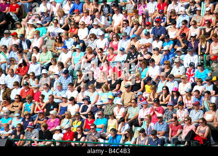 Foule sur court One, match de la coupe Davis, club de tennis de Wimbledon Lawn, Wimbledon, Borough of Merton, Grand Londres, Angleterre, Royaume-Uni Banque D'Images