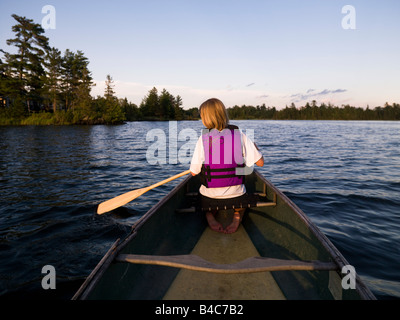 Femme de canoë-kayak Banque D'Images