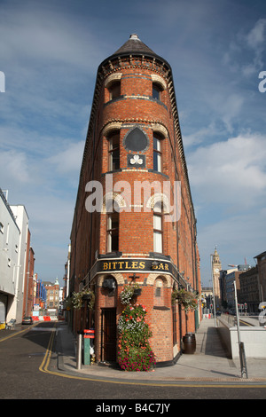 J'bar Bittles seulement Flatiron building centre-ville de Belfast en Irlande du Nord uk Banque D'Images