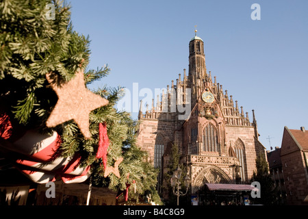 DE L'UE Allemagne Bavière Moyenne-franconie Nuremberg Nuremberg Le monde célèbre marché de l'église Notre Dame Banque D'Images