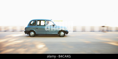 London Taxi noir, le Mall, Londres. UK Banque D'Images