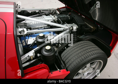 Ford GT, modèle de l'année 2005-, blanc-rouge, vue dans le compartiment moteur, la technique/accessoire, accessoires Banque D'Images