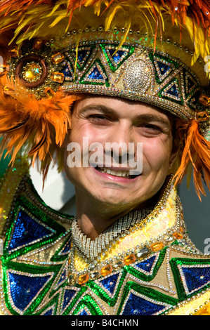 L'école de samba Paraiso danseur à Hackney, Londres Carnaval Banque D'Images