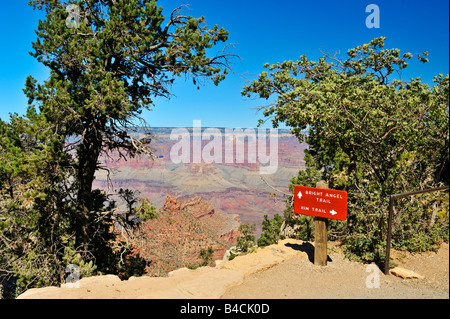 Sentier Bright Angel Grand Canyon AZ 08092231497 Banque D'Images