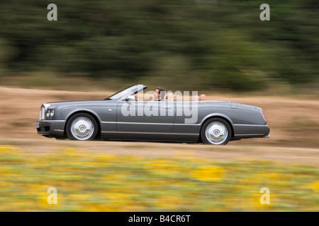 Bentley Azure, l'année de modèle 2006-, l'anthracite, la conduite, la vue latérale, country road, open top Banque D'Images