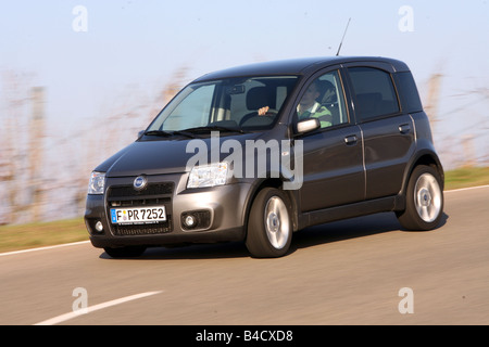 Fiat Panda 100 HP, l'année de modèle 2006, l'anthracite, la conduite, la diagonale de l'avant, vue frontale, country road Banque D'Images