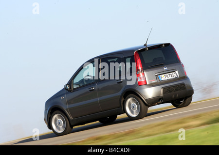 Fiat Panda 100 HP, l'année de modèle 2006, l'anthracite, la conduite, la diagonale de l'arrière, vue arrière, country road Banque D'Images