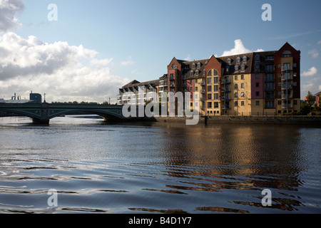 Appartement moderne de la rivière Lagan, blocs de centre-ville de Belfast en Irlande du Nord uk Banque D'Images