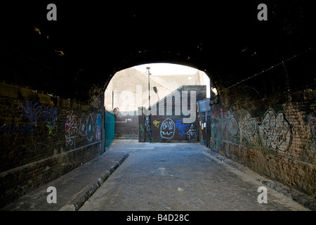 La dégradation du milieu urbain en friche privé salon ville sombre Banque D'Images