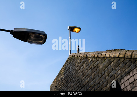 La dégradation du milieu urbain en friche privé salon ville sombre Banque D'Images