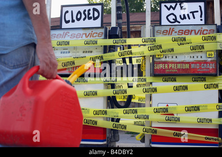Station de gaz hors des affaires Banque D'Images
