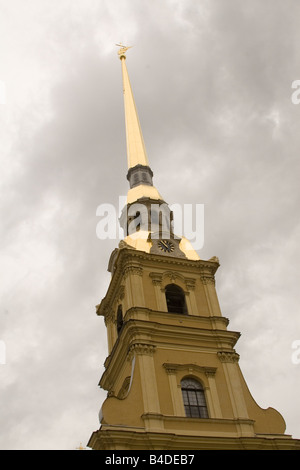 L'aiguille et clocher de la cathédrale de SS Pierre et Paul à Saint-Pétersbourg, Russie Banque D'Images