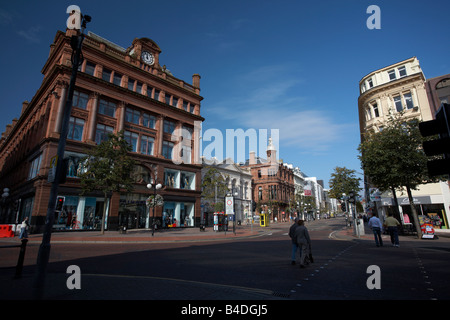 Immeubles de la banque à Castle Junction et Royal Avenue shopping centre-ville de Belfast en Irlande du Nord uk Banque D'Images