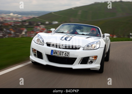 Irmscher Opel GTi40, l'année de modèle 2008-, blanc, open top, la conduite, la diagonale de l'avant, vue frontale, country road Banque D'Images