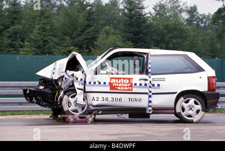 Voiture, la sécurité, les crash tests, petites env., Fiat Tipo, 1993, avec airbag Banque D'Images